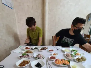 바다 내음 가득한 만원의 행복, 고성 만정한정식에서 맛보는 추억의 맛집 기행