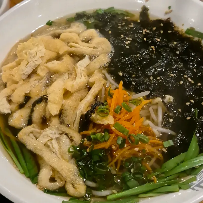 멸치 쌀국수의 정갈한 모습