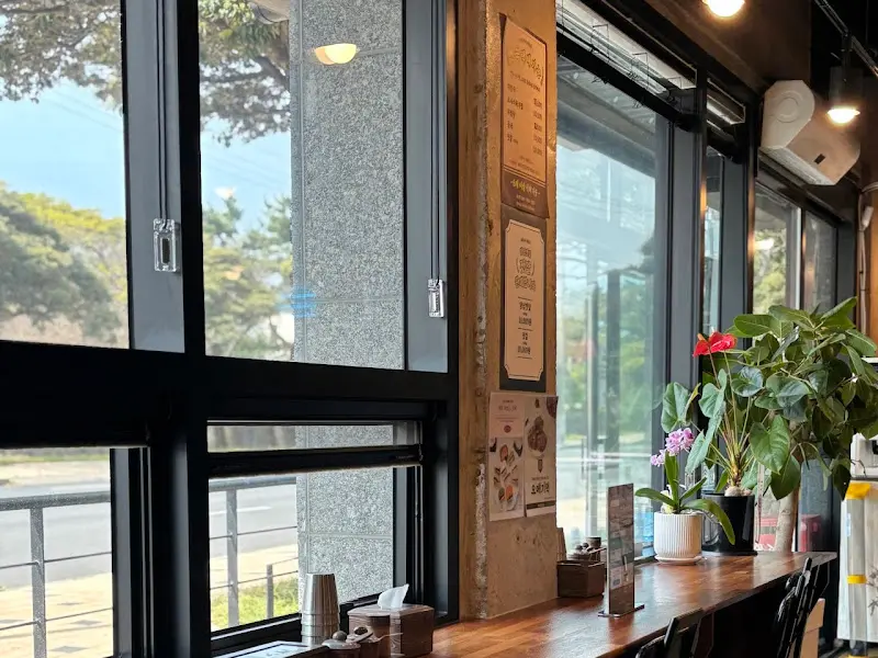 채훈이네 해장국 내부