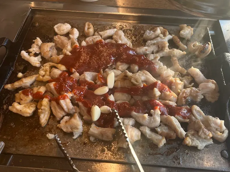 양념이 더해지는 곱창