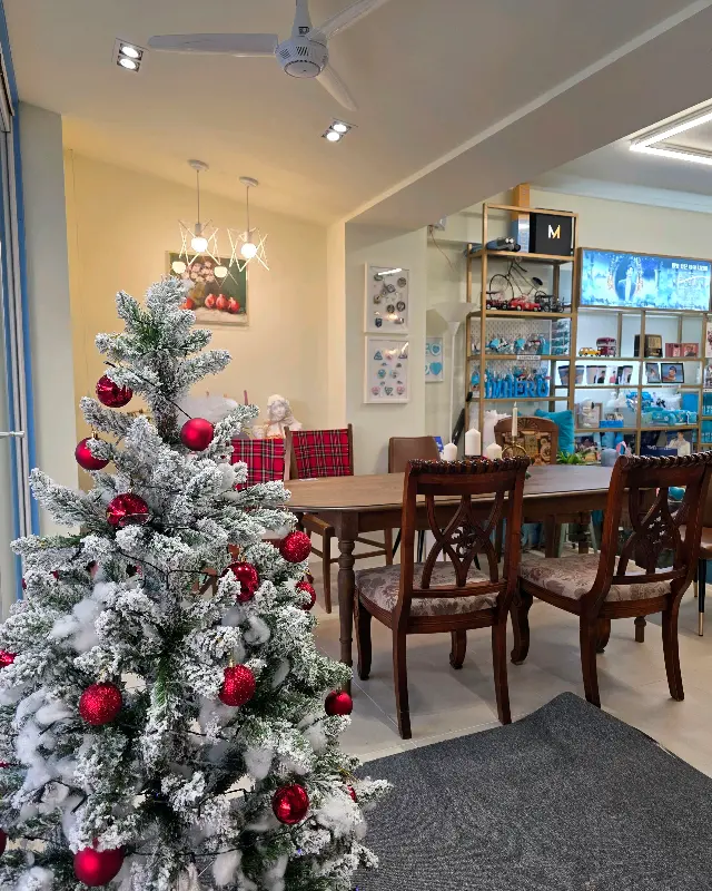 넓고 쾌적한 매장 내부