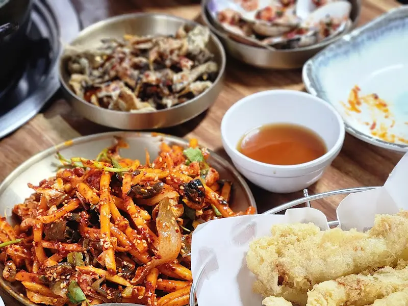 복진면 기본 반찬