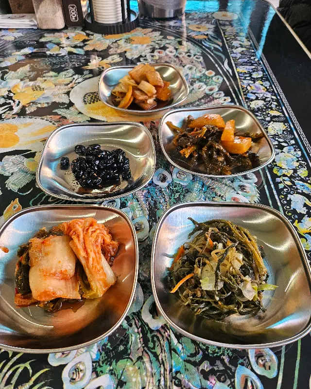 정갈한 밑반찬