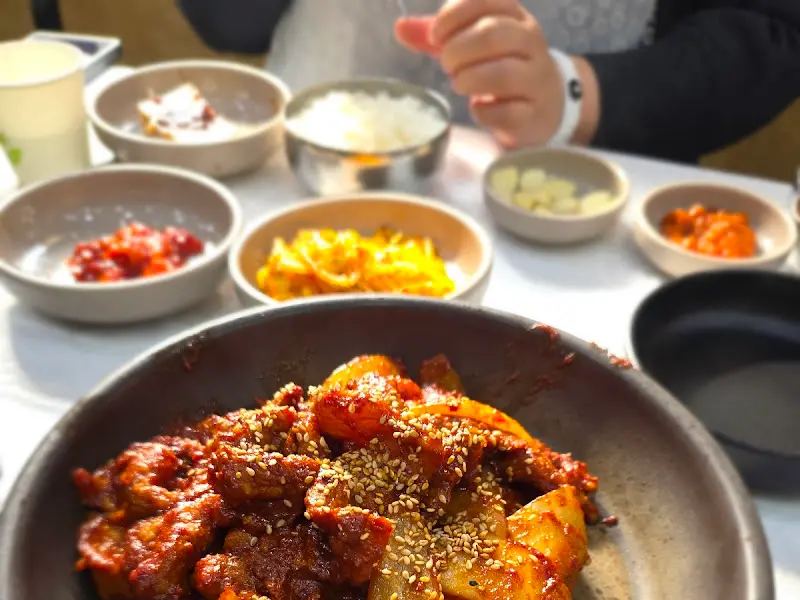 토실배기에서의 푸짐한 한 상 차림