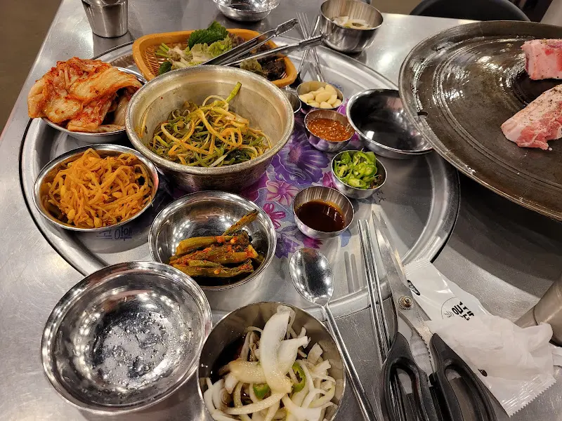 목구멍 별내점의 푸짐한 밑반찬