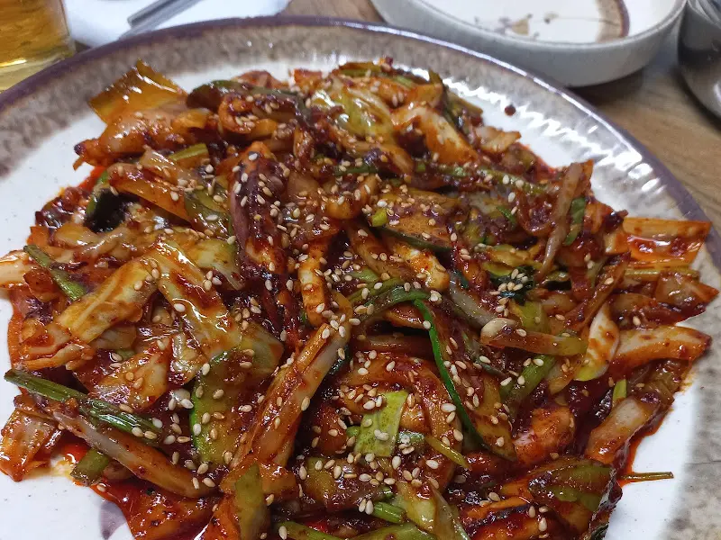 윤기 자르르 흐르는 제육볶음