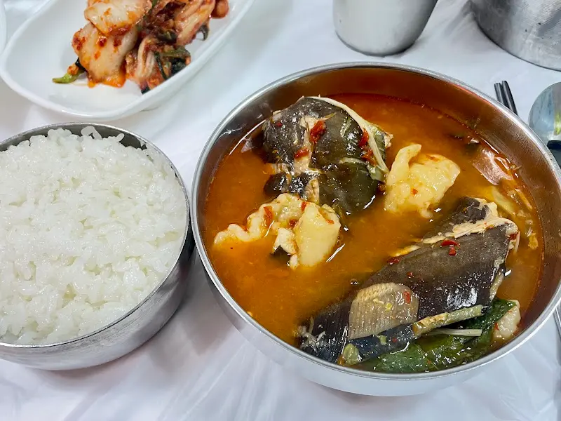 밥 한 공기 뚝딱