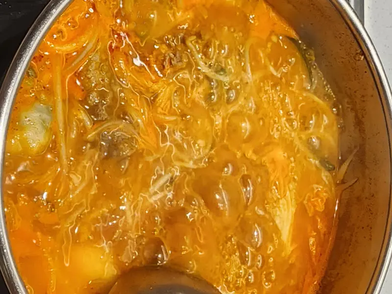 칼국수가 들어간 샤브샤브