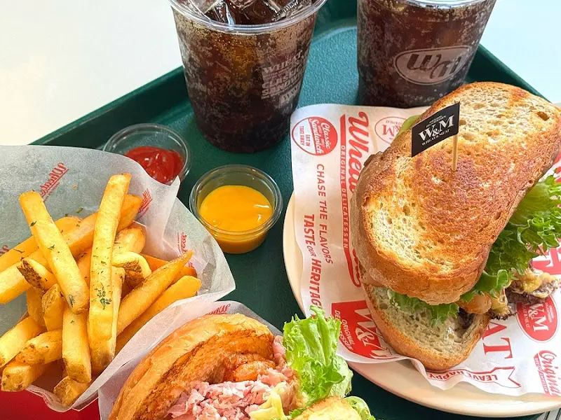 쉬림프 잠봉 버거와 감자튀김