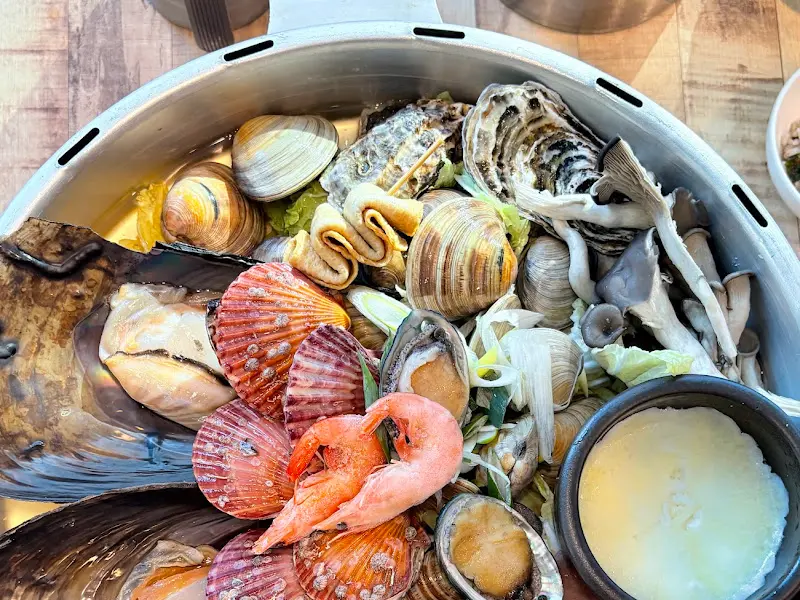 푸짐한 해산물 비주얼에 압도당하다