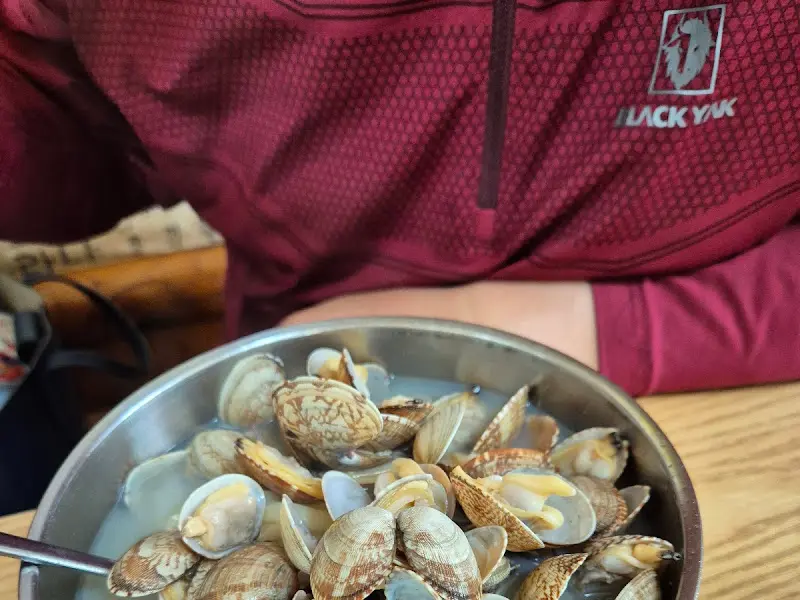 바지락 가득한 칼국수