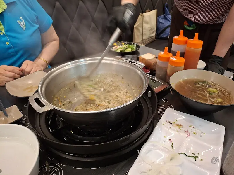 샤브샤브 조리 장면