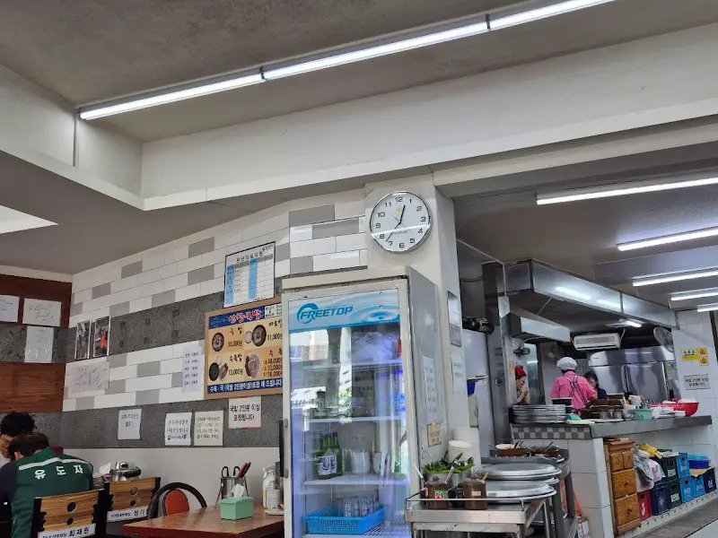 돼지국밥 근접샷