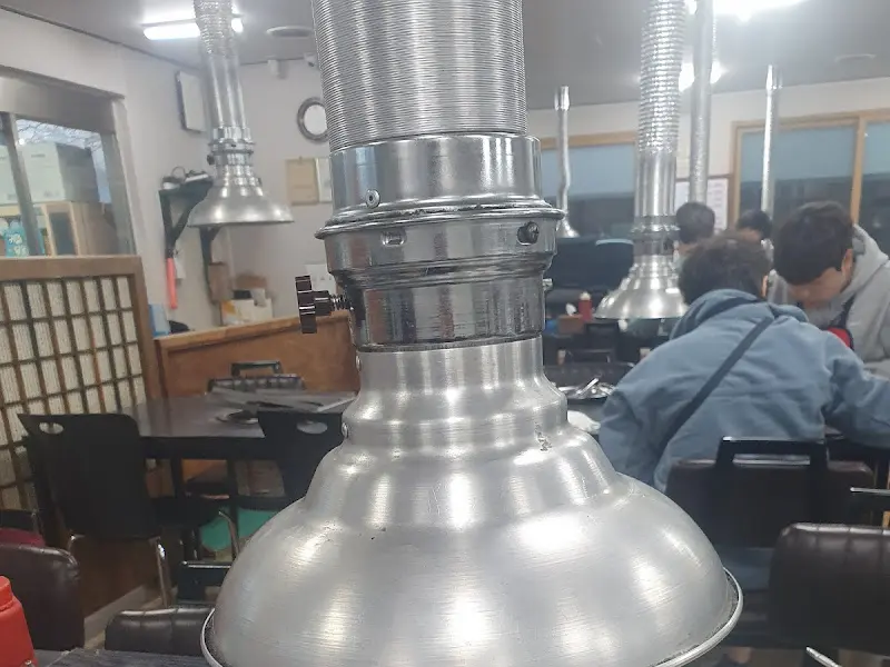 테이블 위 환풍기