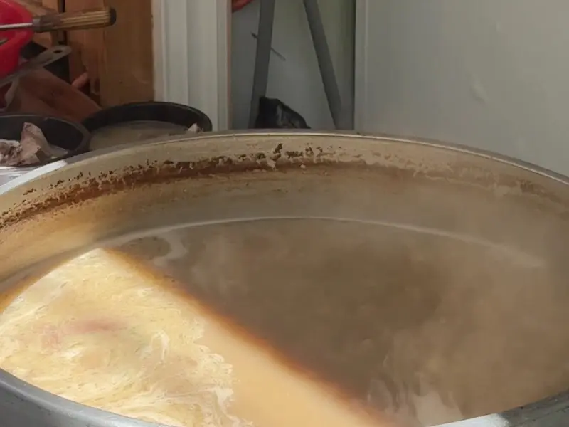 장기식당 곰탕 끓이는 모습