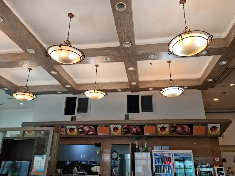 가게 내부 천장