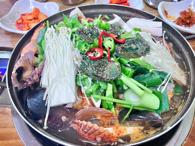푸짐한 해물전골
