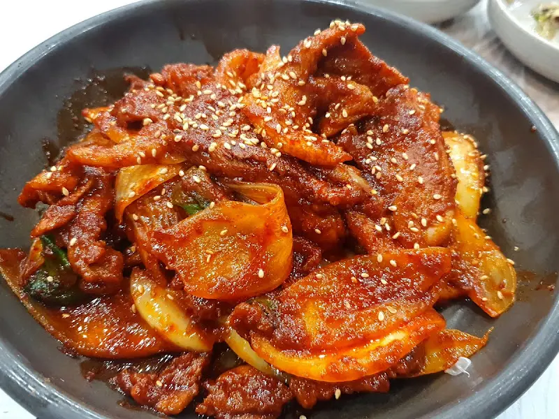 매콤한 양념이 입맛을 돋우는 매운맛 불고기