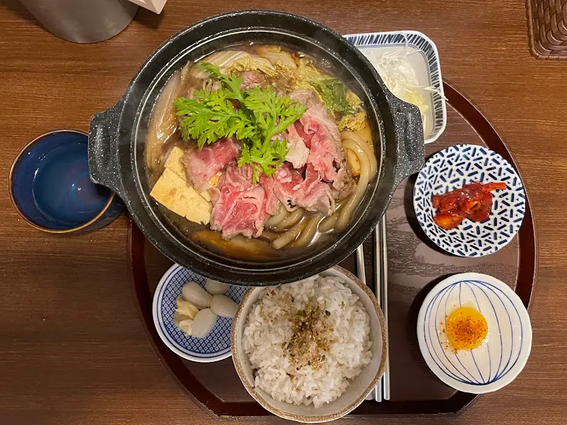 모루식당 덮밥 근접샷