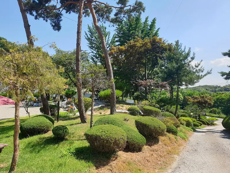 깔끔한 식당 내부