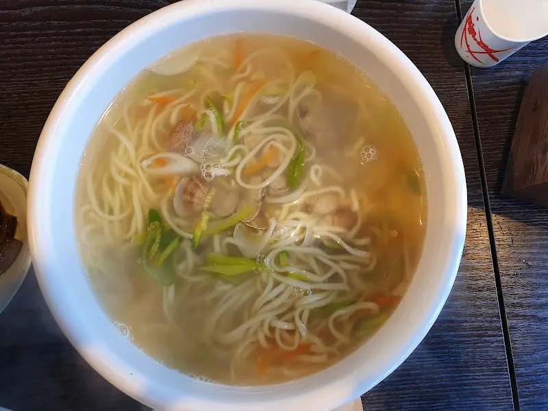 바다식당 내부