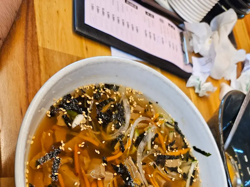 육회비빔밥 근접샷