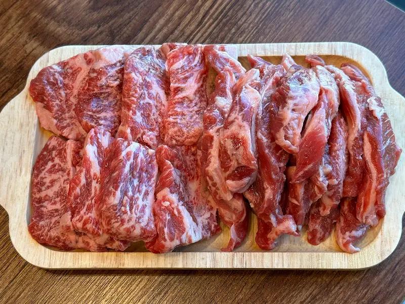 맛깔스러운 소갈비살 한 상차림