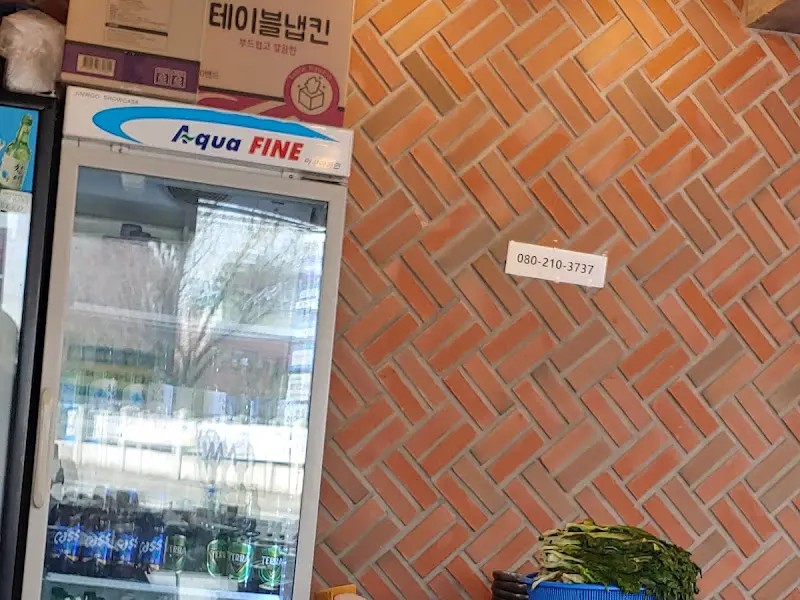 달려라 뼈대장 가게 내부 인테리어