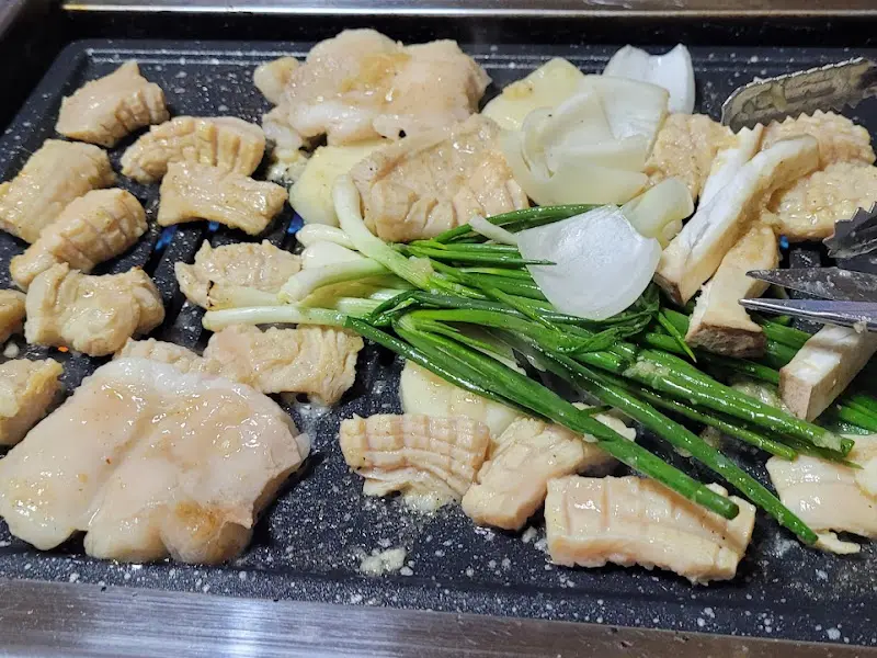 노릇하게 구워진 양곱창