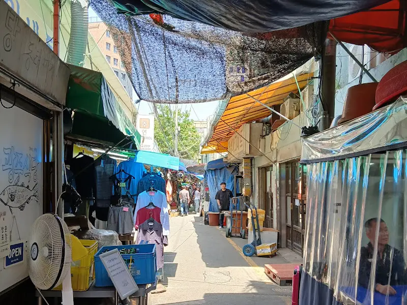 광주식당 골목길 풍경