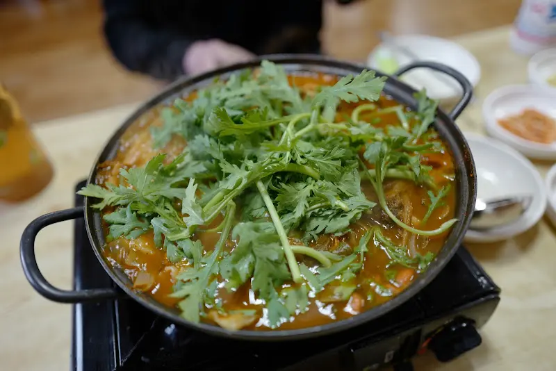 상차림 예시 (실제 제공 X)