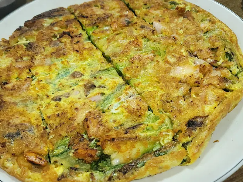 해물파전 크게 한 조각