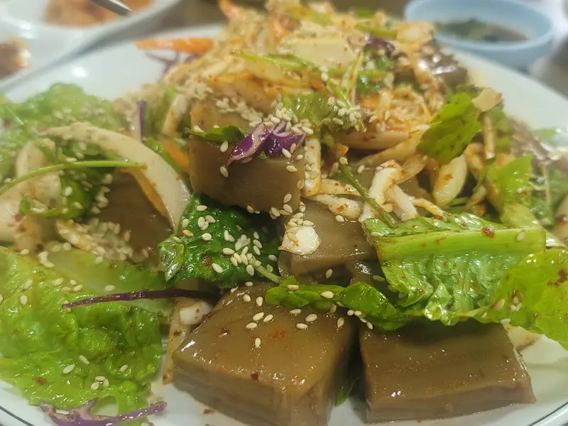 도토리묵 무침 클로즈업