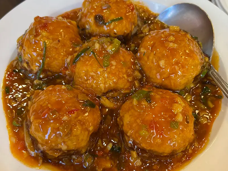 달콤한 소스와 바삭한 튀김옷의 조화가 일품인 꿔바로우