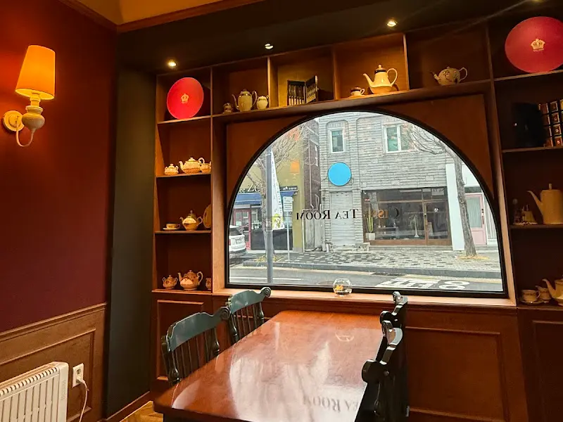 씨스네티룸 내부 장식장