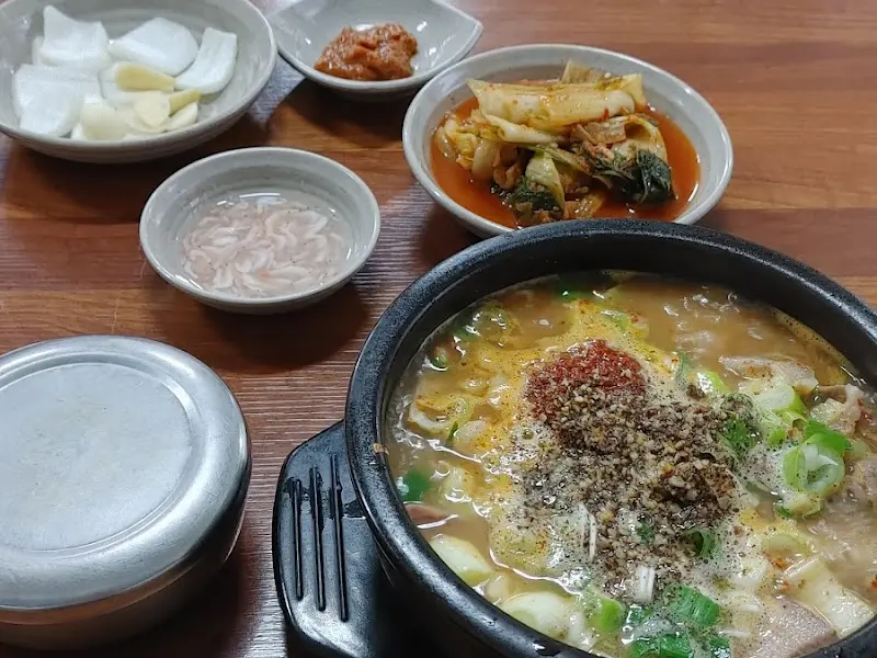 순대국밥 한 상 차림