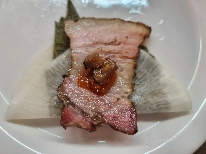 항아리 바베큐 한 점