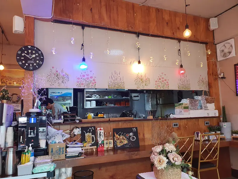 칠공상회 내부 인테리어