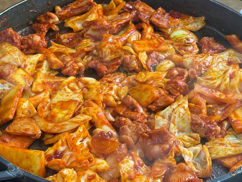 닭갈비 익어가는 모습