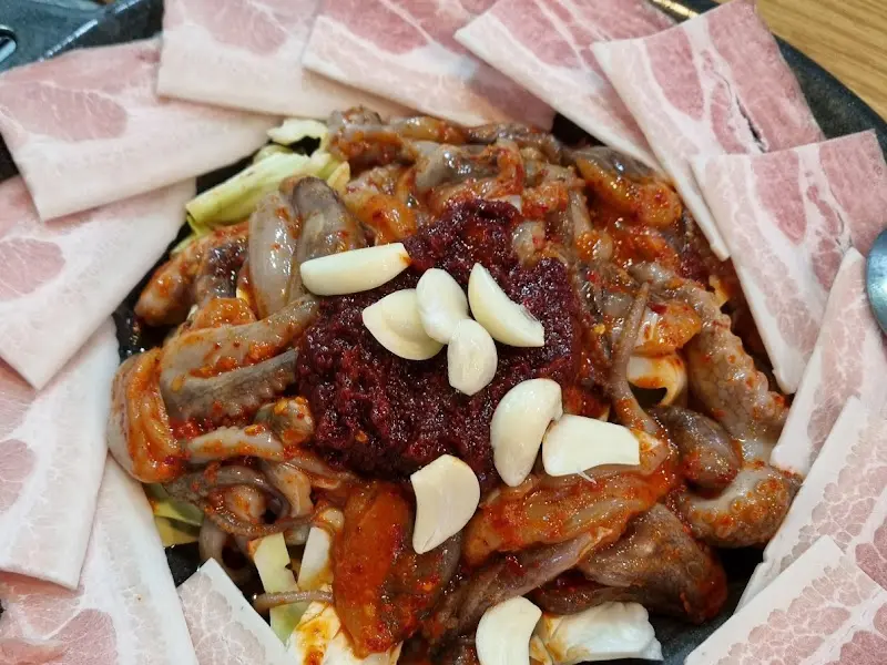 쭈꾸미 삼겹살 근접샷