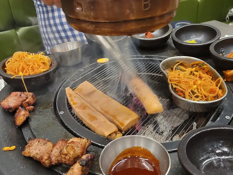 고기 굽는 모습