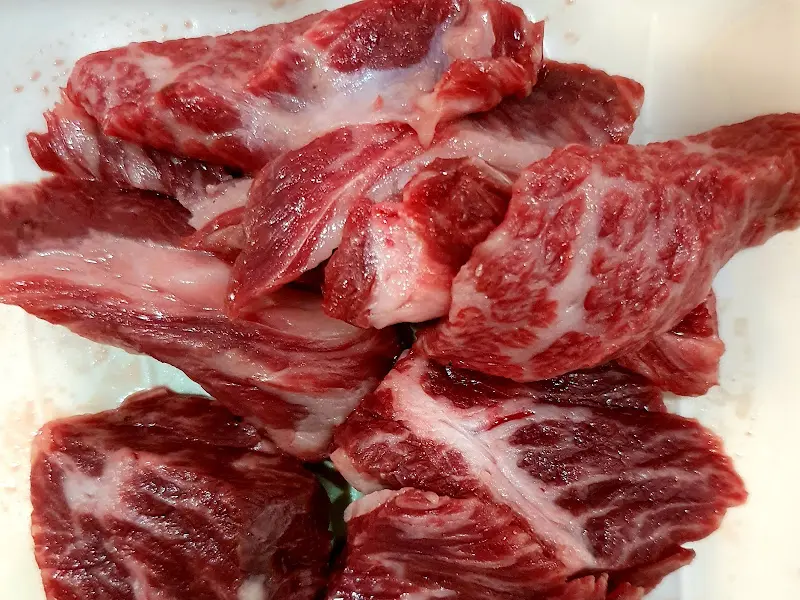 마블링이 예술인 한우 등심