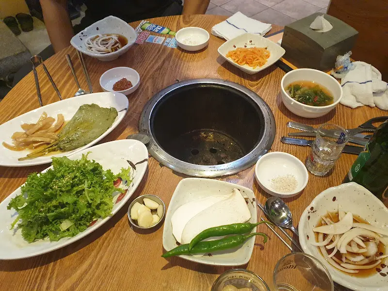 깔끔한 테이블 세팅