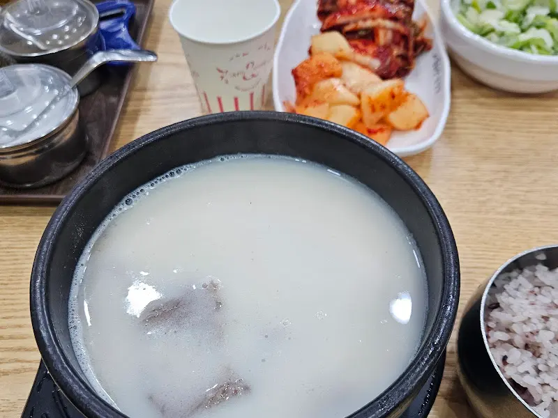 설렁탕과 깍두기