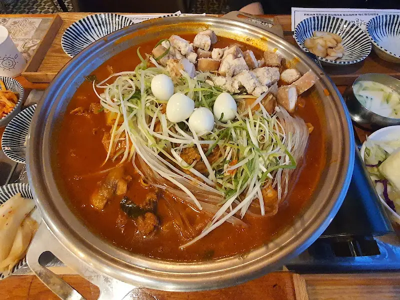 푸짐한 곱창전골 비주얼