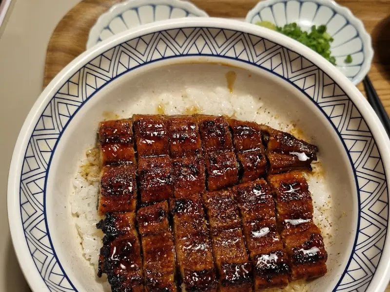 클로즈업한 우나동