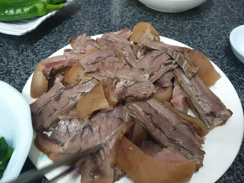 푸짐한 소머리국밥