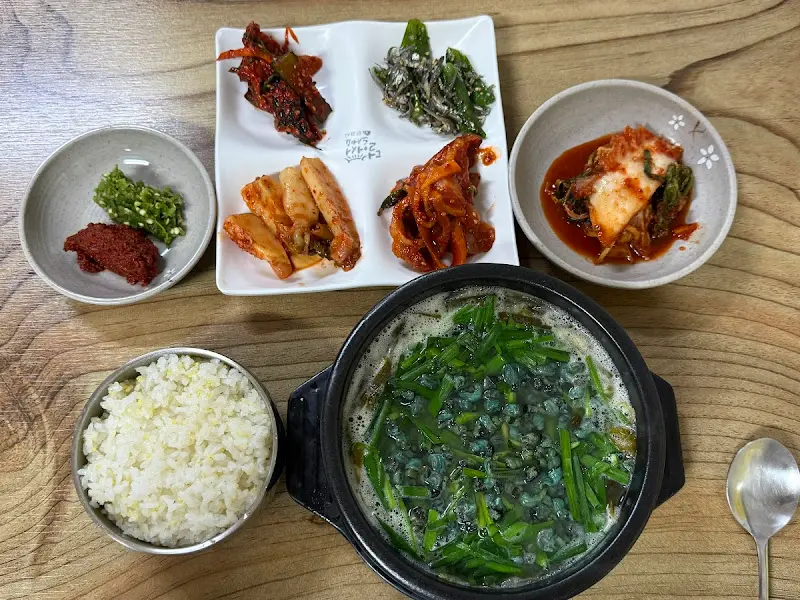 올갱이해장국과 반찬