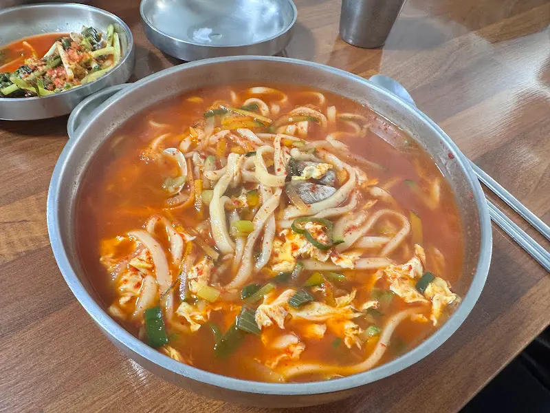얼큰칼국수