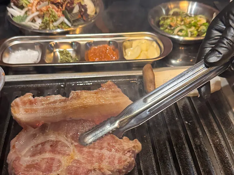 육백탄 고기 굽기